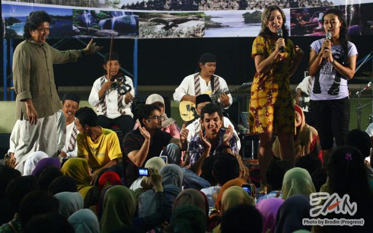 Cultural Night - International Interfaith Youth Meeting 2011. Foto oleh Adin Progress. Dokumentasi Progress.