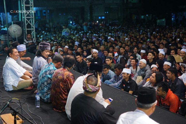 Mbok Sampeyan Ikut Mbantu Wong Islam