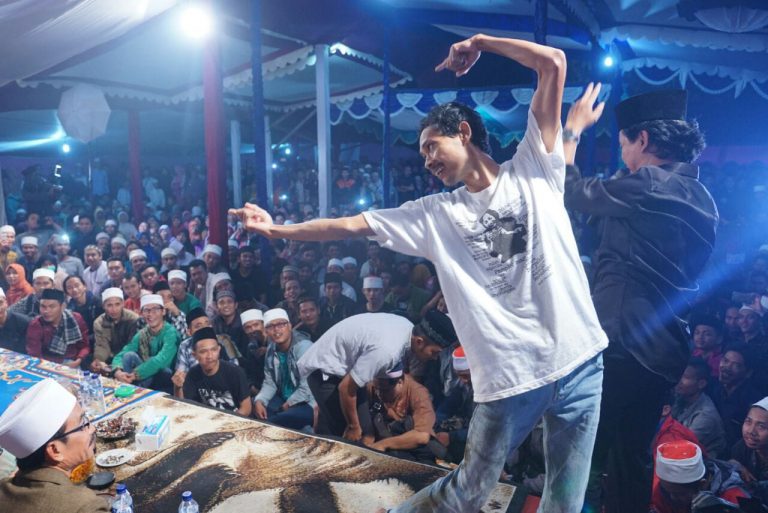 Yang Berperan Tak Tampak