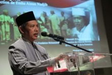 Perjuangan Cak Fuad Menjaga Bahasa Al-Qur`an di Kancah Dunia