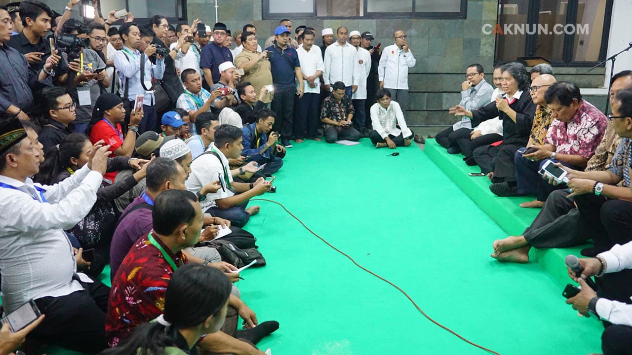 Sebelum Sinau Bareng dimulai, panitia menggelar konferensi pers bagi awak media.