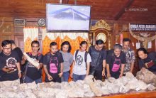 Melihat Benda Purbakala di Rumah Fosil Banjarejo
