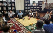 Silaturahmi IKPM Gontor-Yogya dengan Cak Nun