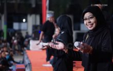 Yuli Astutik Melestari Shalawatan di Menturo