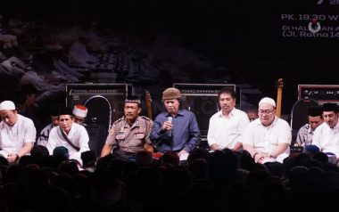 Wahai Cahaya, Datanglah Ke Kami