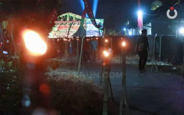Meriah Obor Sambut Sinau Bareng