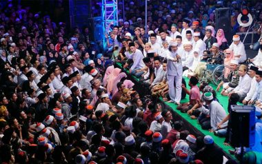 Santri, Kiai, dan Masyarakat Jadi Satu Sinau Bareng