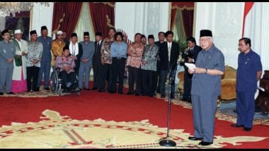 Memproses Presiden Soeharto Lengser