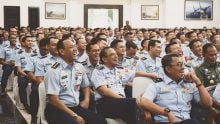 Prajurit Kohanudnas Angkatan Udara Ngobrol Bareng Cak Nun