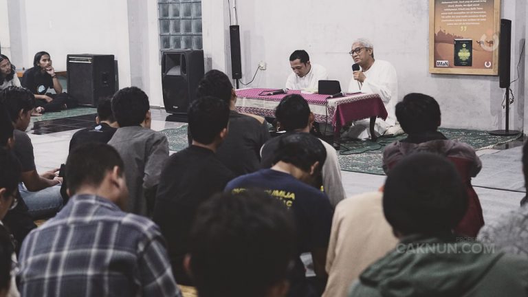 Buya Syaikh Prof. Dr. Muhammad Nursamad Kamba Sang Lisanul Hikmah