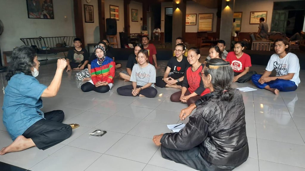 Latihan Teater Perdikan “Petruk Papat Lima Sableng” • CakNun.com