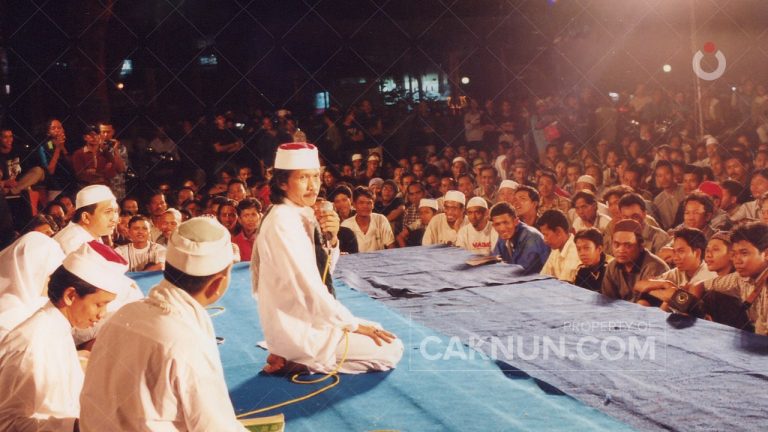 Ayat Perubahan, Sinau Bareng, dan Ruang Berkumpulnya Cahaya