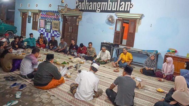 Al-Waliy, Allah Maha Pelindung