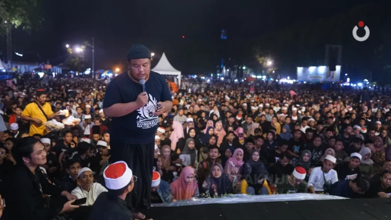 Sinau Bareng Cak Nun KiaiKanjeng, Full Moon di Alun-alun Bojonegoro.